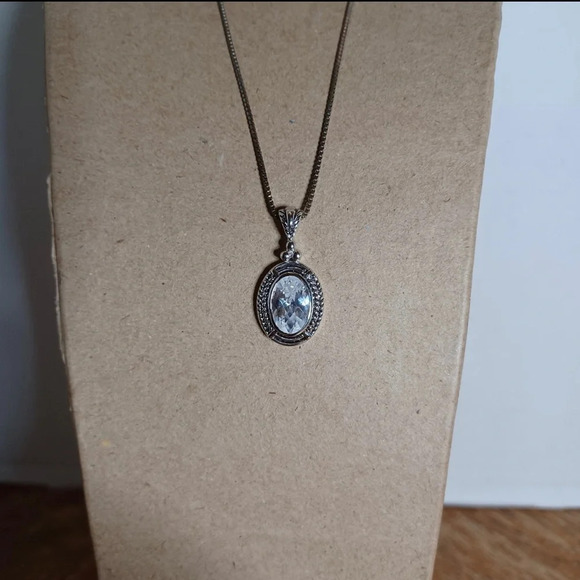 sterling silver oval pendant necklace with clear crystal With 22" Box Link Chain - Picture 2 of 4